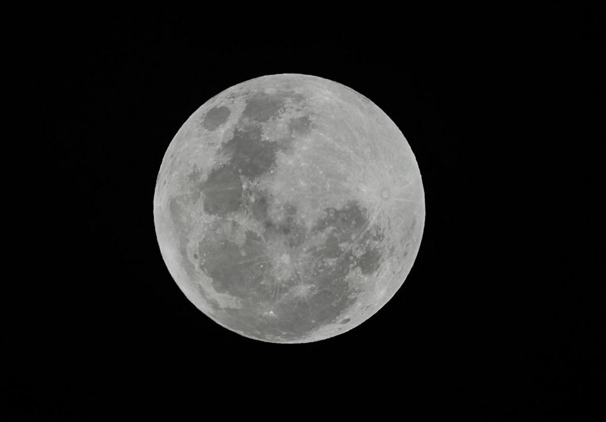 Comenzó el eclipse parcial de Luna: cómo se ve desde la ciudad de Córdoba