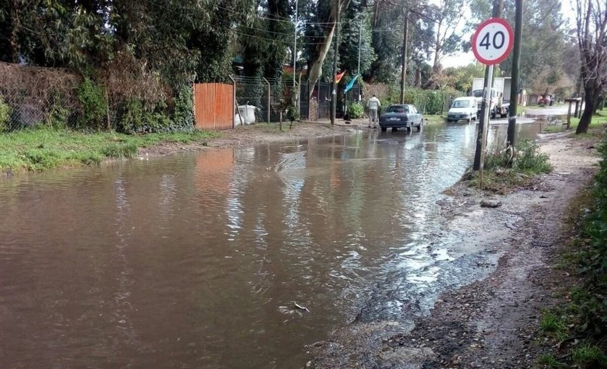 Mar del Plata bajo agua: anegamientos de calles y casi 90 milímetros de lluvia acumulada durante el fin de semana largo