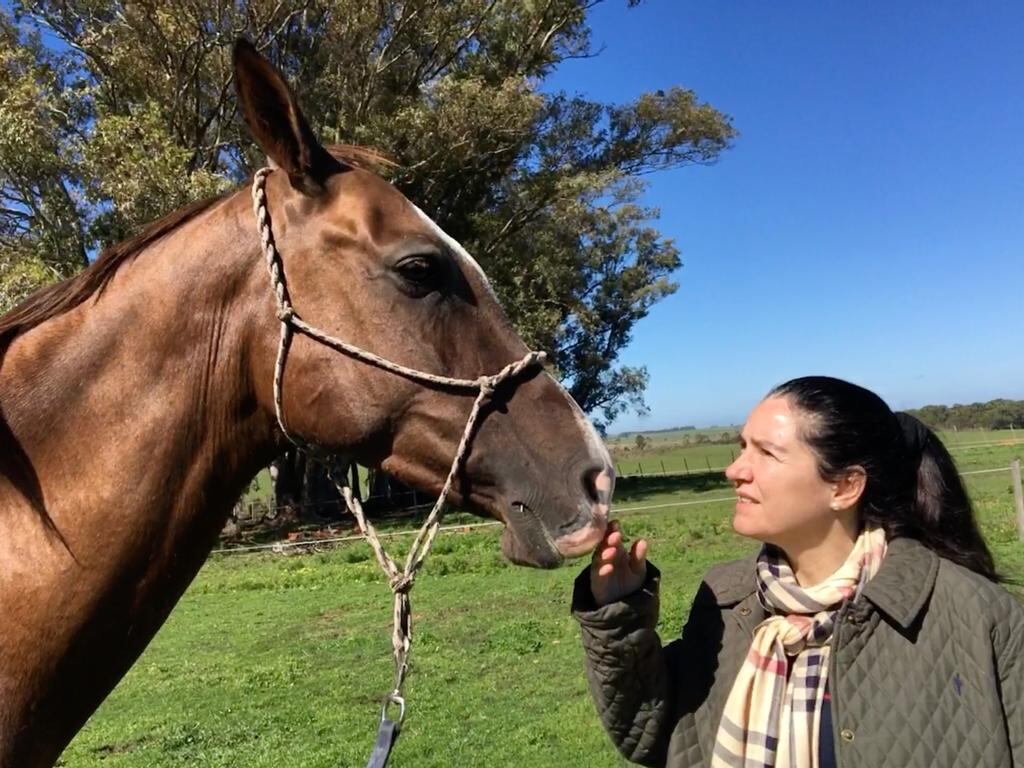 Andrea González con Aglaia.