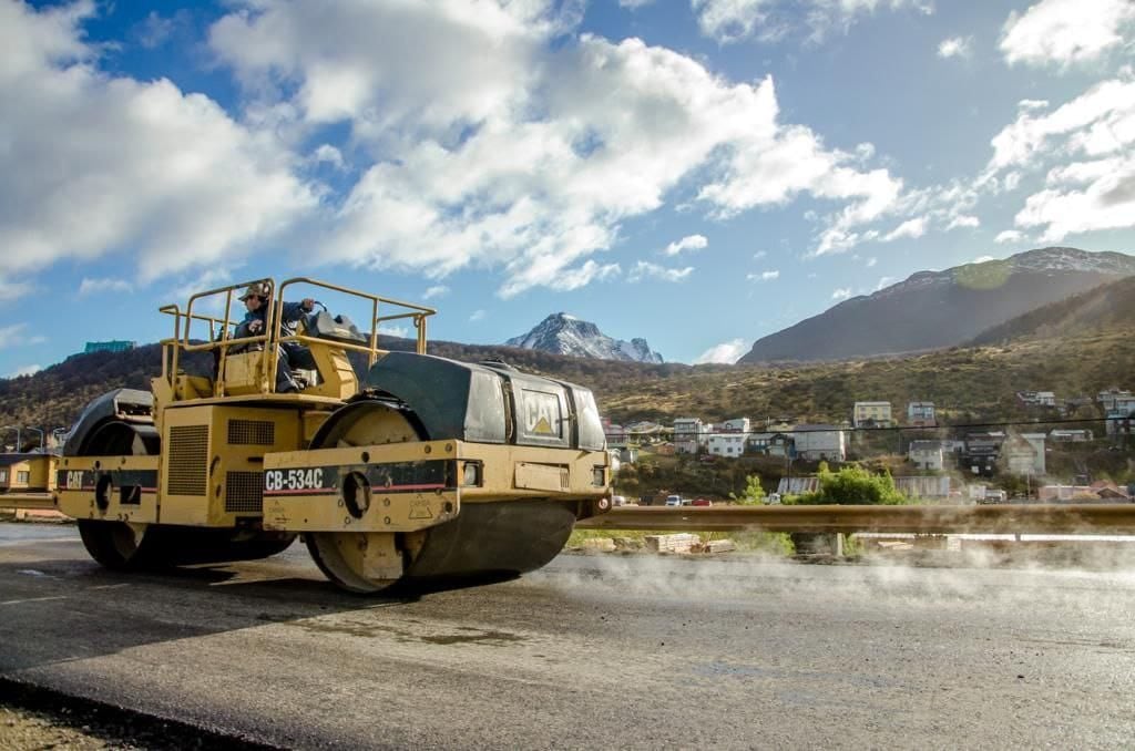 Ushuaia: repavimentan 240 metros lineales de la Avenida Héroes de Malvinas