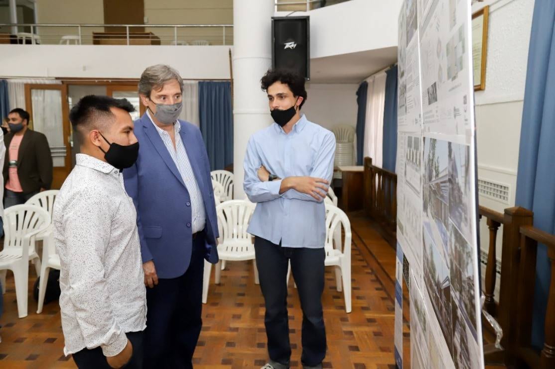 Entregaron distinciones a los arquitectos que presentaron proyectos para remodelar la vieja terminal de San Rafael.