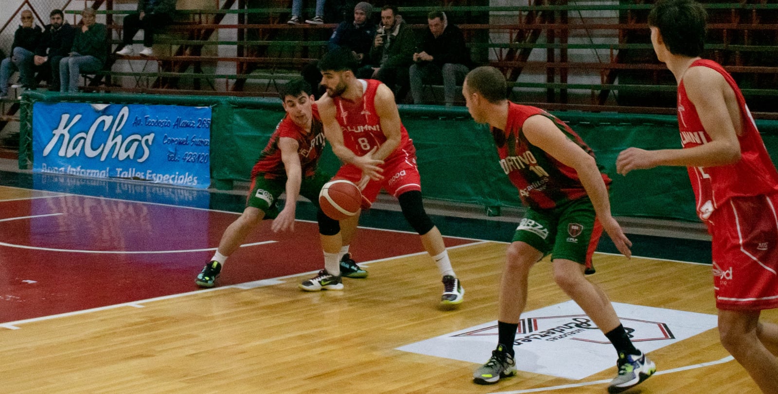 Oficial de Básquet de Tres Arroyos: Triunfos de Costa Sud, Club de Pelota y Sarmiento