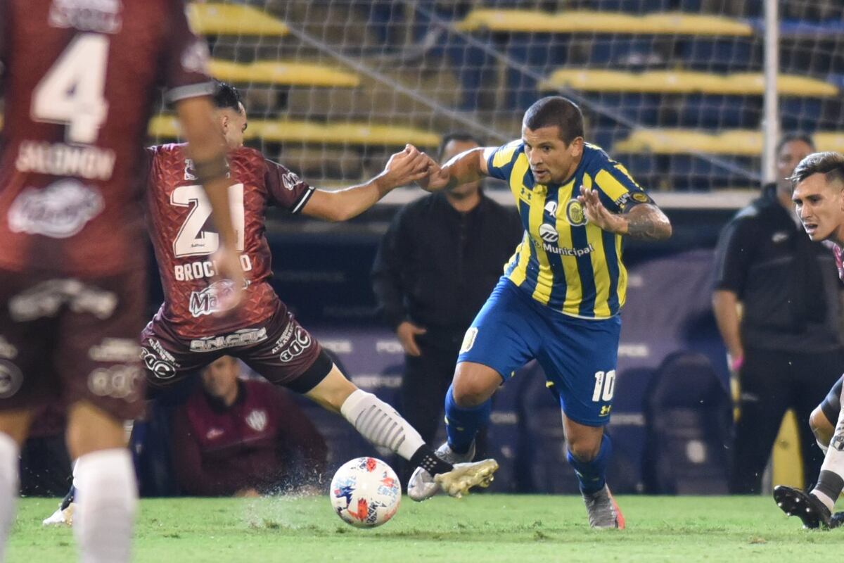 Emiliano Vecchio planteó que Central es “un club difícil fuera” de la cancha