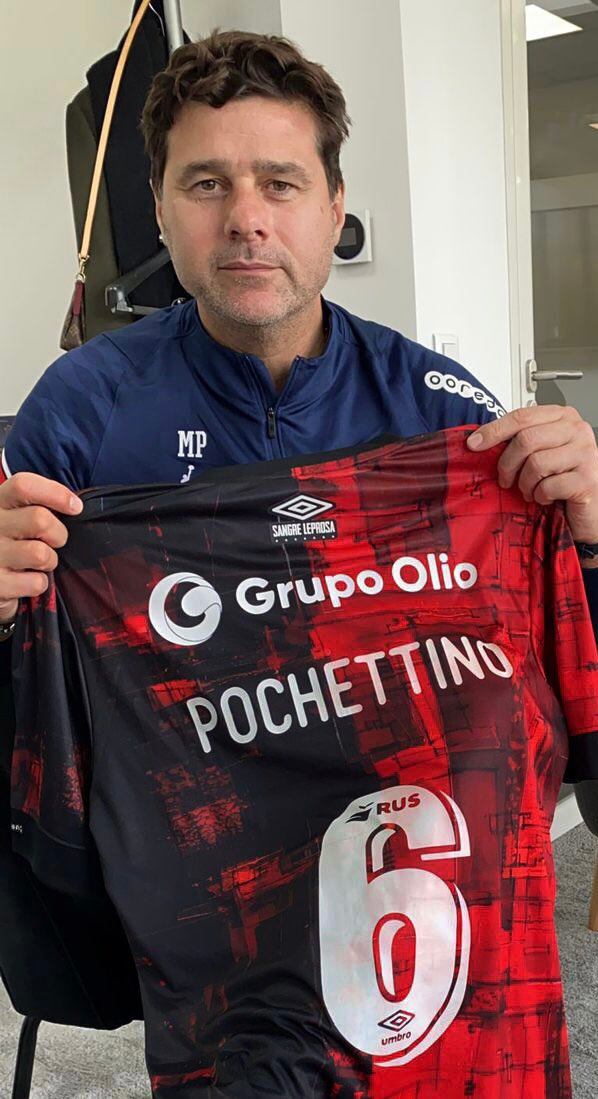 Mauricio Pochettino con la camiseta de Newell's