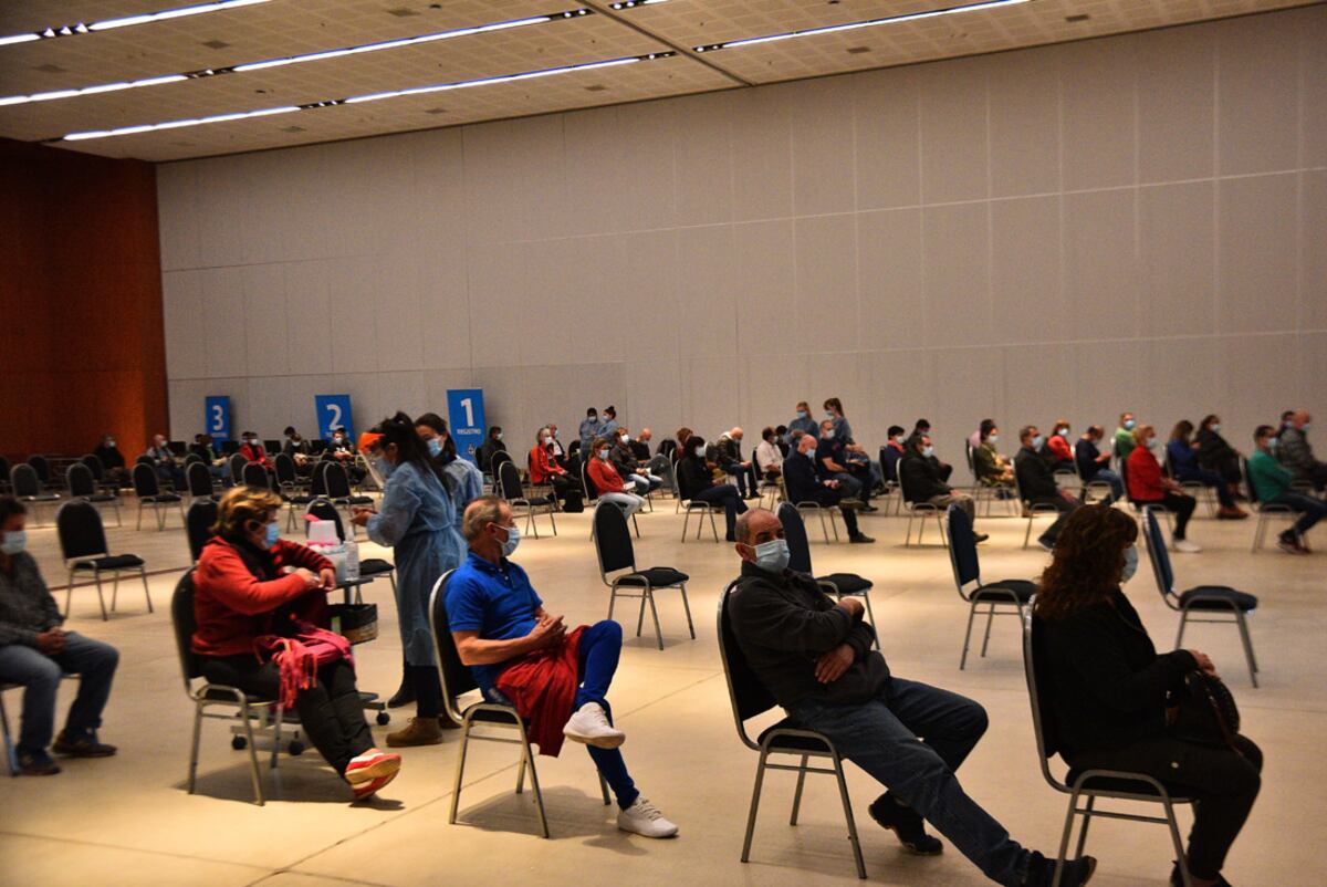 Vacunación en Córdoba: con otras 51.821 dosis, se vacunó a más de la mitad de los adultos