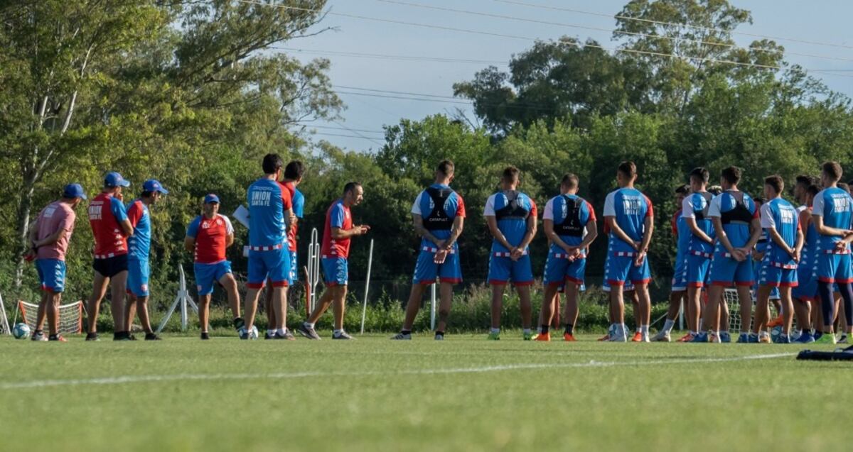 Unión presentará tres cambios en la formación para jugar con Rosario Central