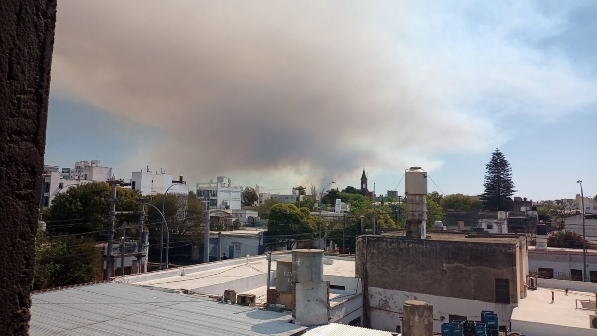 En fotos: así se ven los incendios de las Sierras desde ciudad de Córdoba