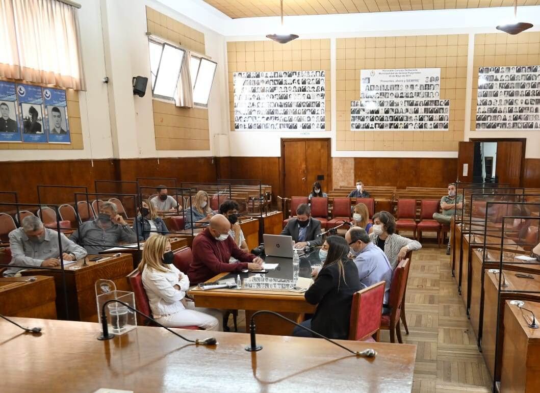 Este lunes se realizó una jornada de trabajo llevada adelante por el Frente de Todos junto a diversos sectores, para analizar la situación sanitaria en el ámbito laboral