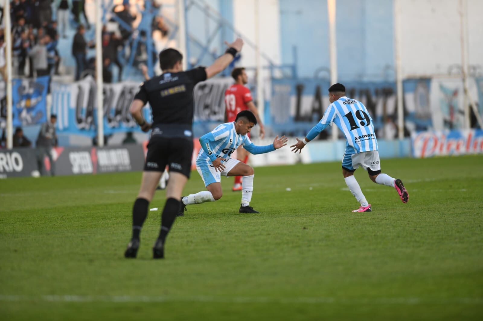 Racing de Nueva Italia recibió a Deportivo Maipú por la Primera Nacional. (Javier Ferreyra / La Voz)