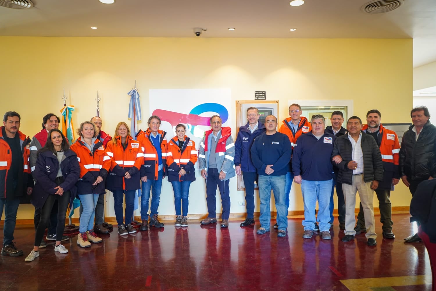 La titular de Hidrocarburos de Nación, Flavia Royón, visitó Tierra del Fuego, para recorrer la zona donde se desarrollará el Proyecto Fénix.