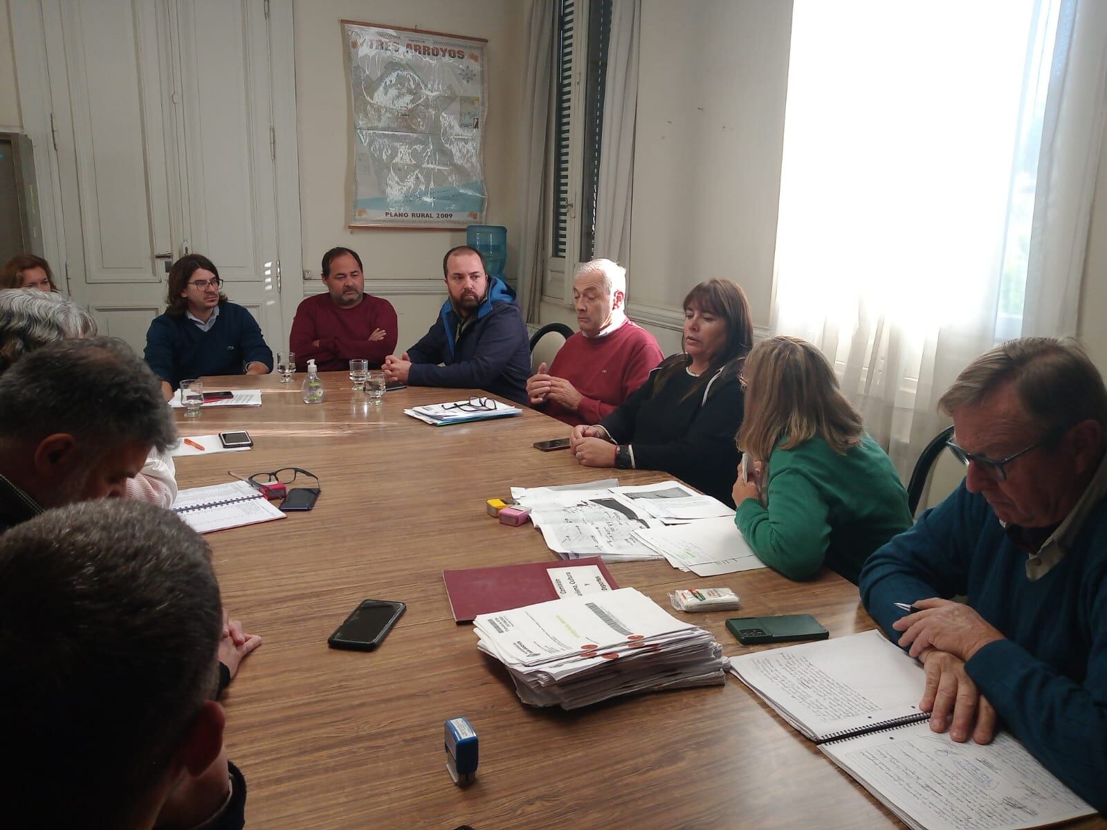 Comisión de Turismo de Tres Arroyos y la prestación de servicios de playa como principal tema