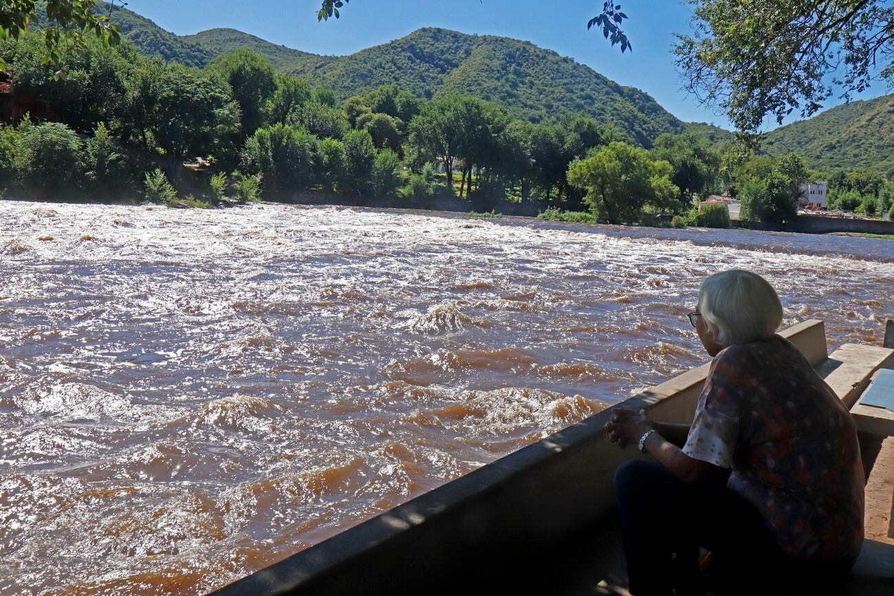 Crecida de los ríos en las sierras de Córdoba.(La Voz)