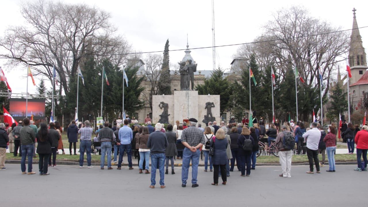 Acto oficial por el Día del Inmigrante