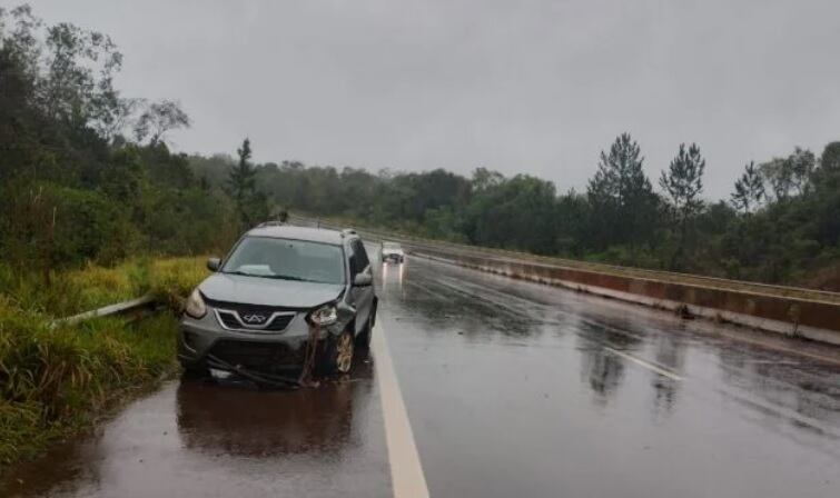 Aparatoso accidente automovilístico en Santa Ana dejó como saldo a una persona herida.