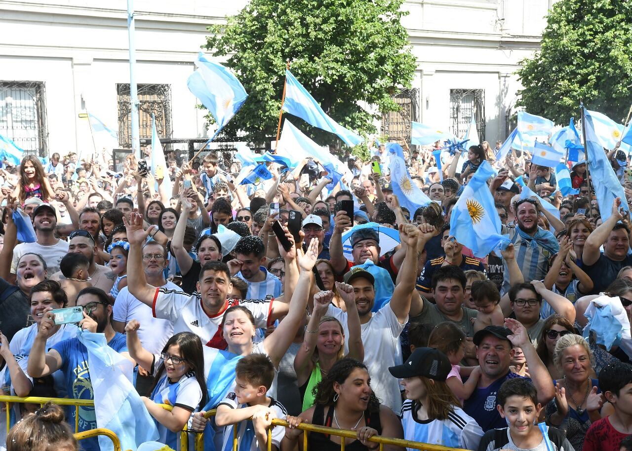 Rafaela gritó bien fuerte Argentina campeón!!!