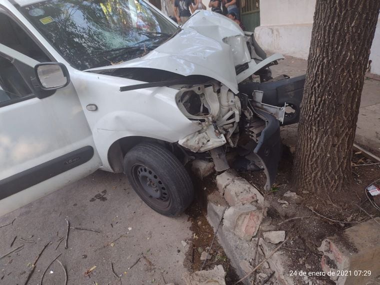 Accidente registrado en calle Fructuoso Rivera.