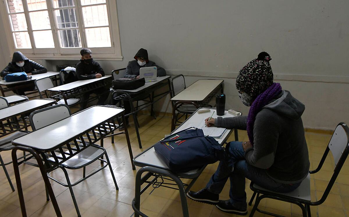 Falta de gas y el frío: en una escuela de Quilmes sus alumnos no pueden ir a clases porque no tienen este servicio
