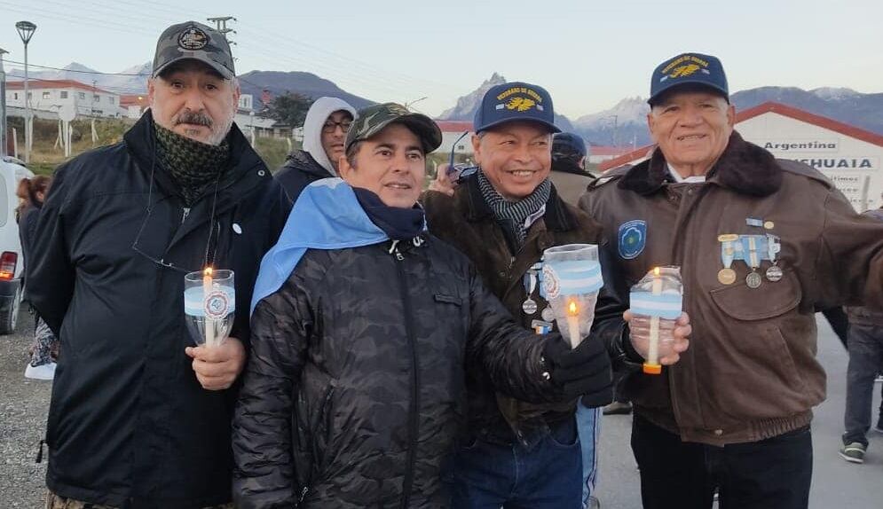 Marcha de antorchas homenaje a la tripulación del Crucero A.R.A "General Belgrano".