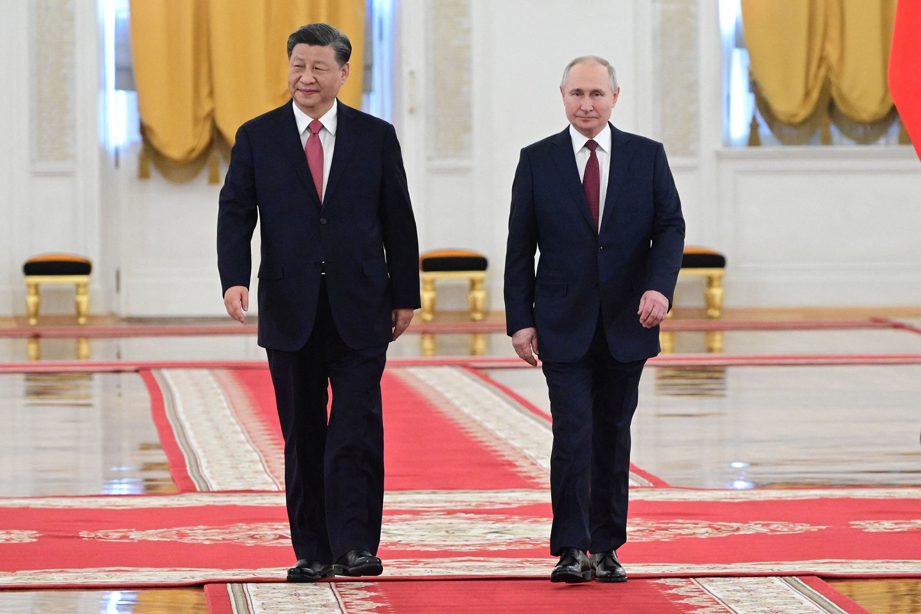 Xi Jinping y Vladimir Putin, presidentes de China y Rusia respectivamente, reunidos en Moscú.