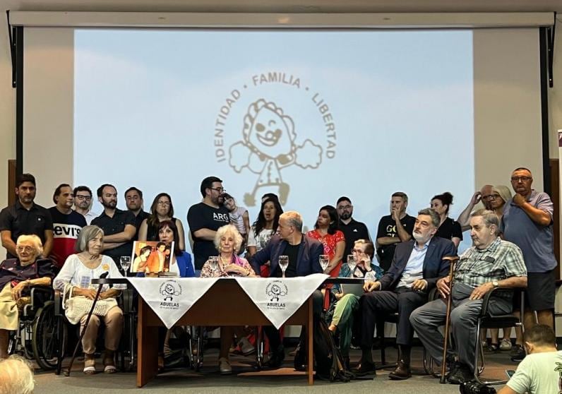 Abuelas de Plaza de Mayo anuncio la recuperación del nieto 131