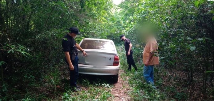 Ataque al periodista en El Soberbio: hallaron un automóvil abandonado con un machete ensangrentado dentro.