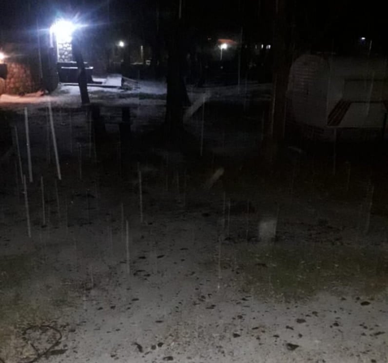 Este miércoles comenzó a nevar en el llano.