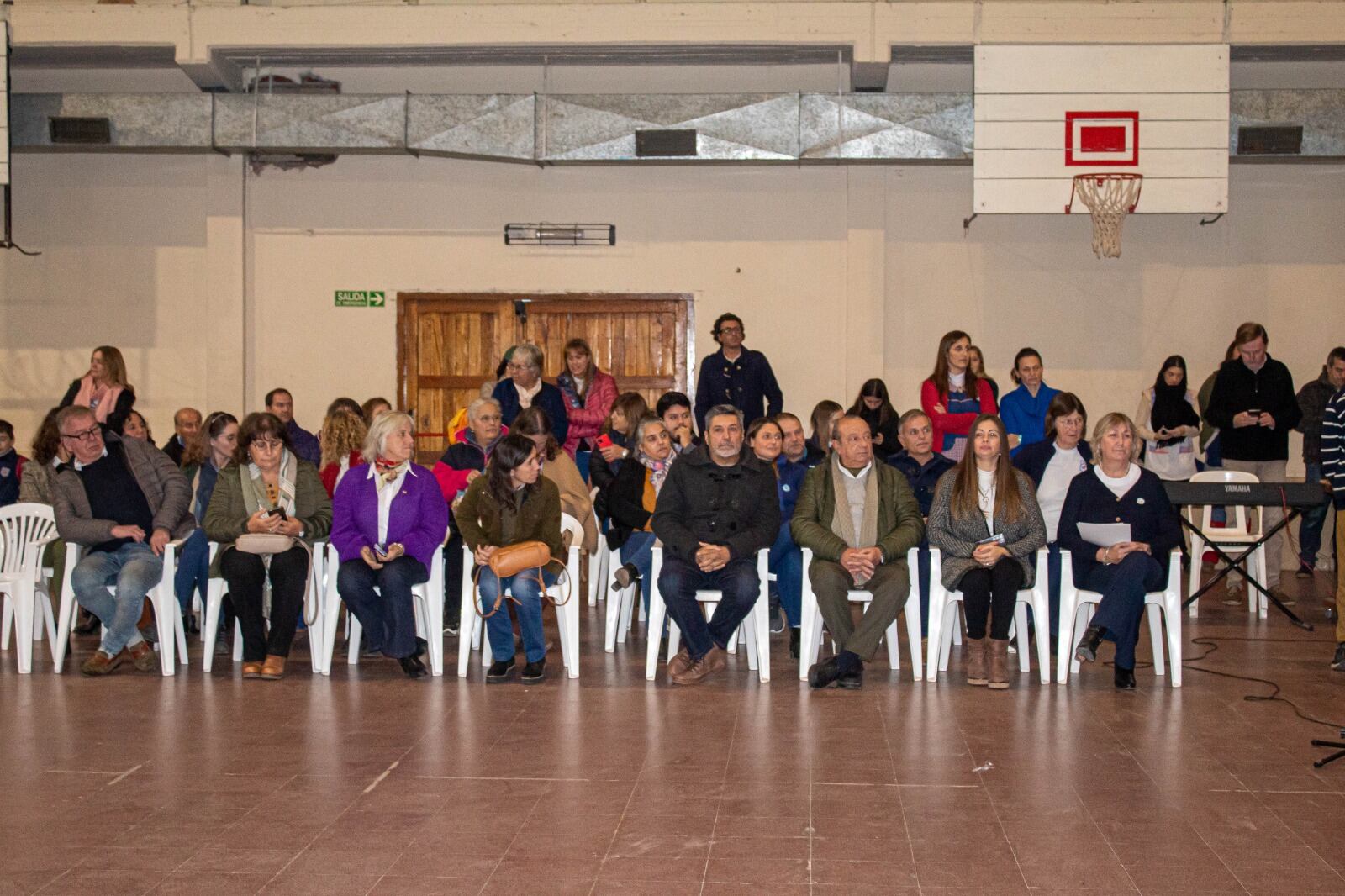 Acto Oficial del Día de la Bandera en el Colegio Holandés de Tres Arroyos