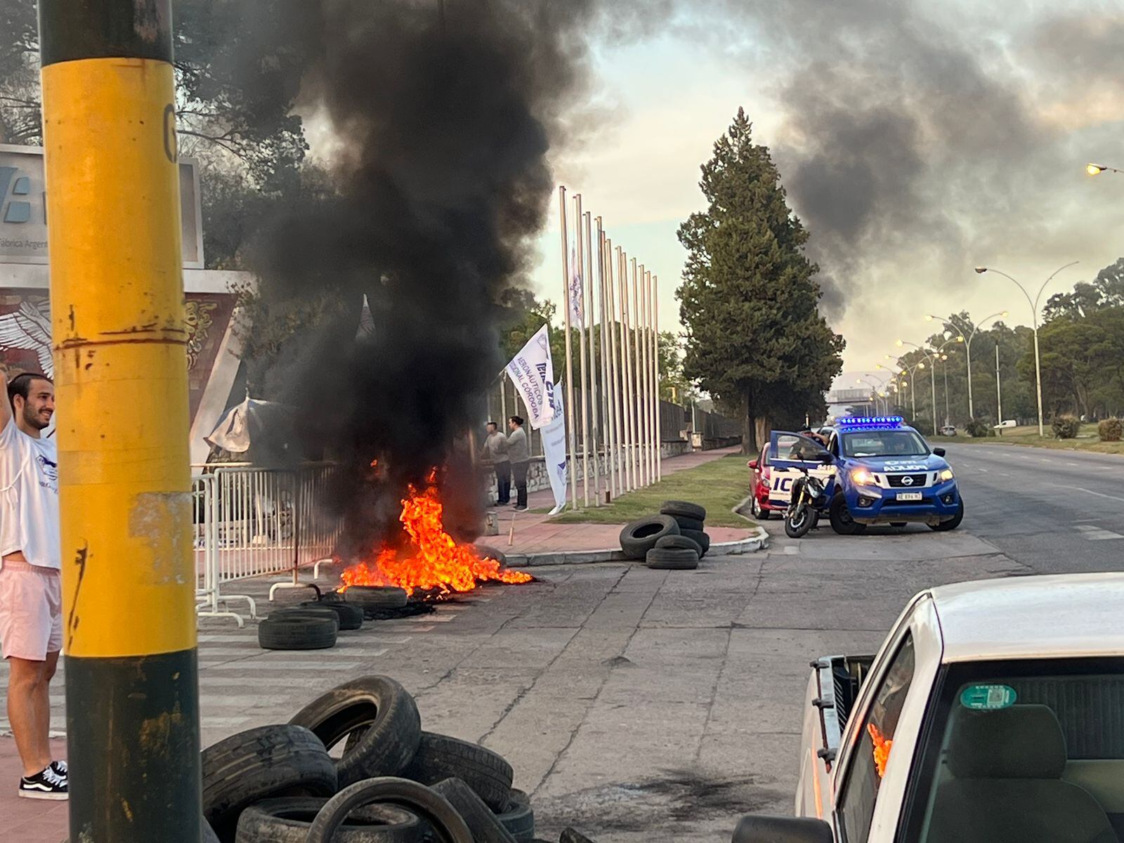 Corte de media calzada en la ruta 20.