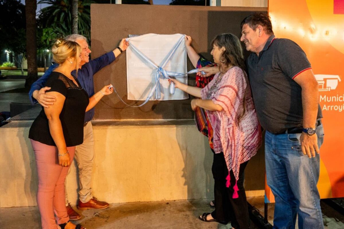 El Municipio impuso el nombre del escenario de la Plaza 25 de Mayo y entregó reconocimientos en el Día de la Discapacidad