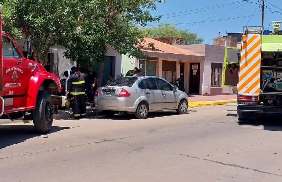 Bomberos Arroyito ante derrame de sustancias peligrosas