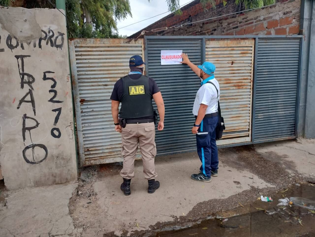 La Municipalidad volvió a clausurar una de las chatarrerías allanadas junto a la policía.