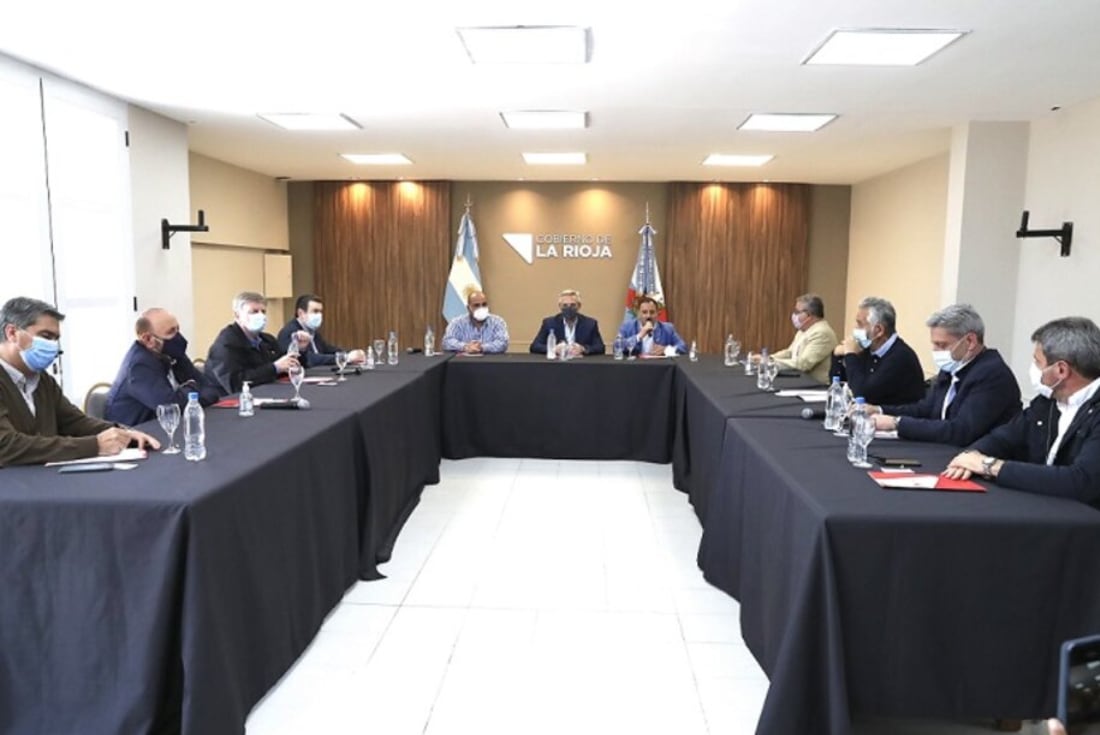 Los gobernadores peronistas participaron del encuentro de este miércoles (Foto / Víctor Bugge).