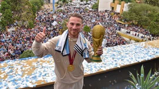 Alexis Mac Allister fue recibido en La Pampa, donde lo homenajearon por ser el primer pampeano en ganar un mundial.