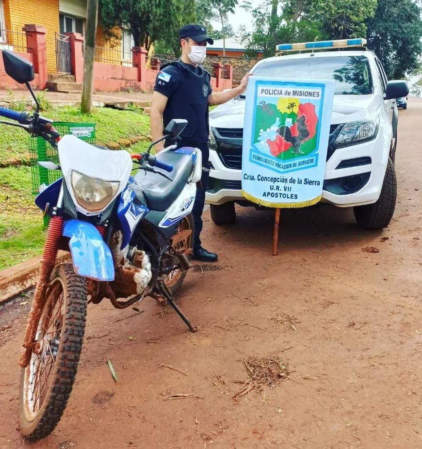 Recuperan motocicleta robada en Concepción de la Sierra.