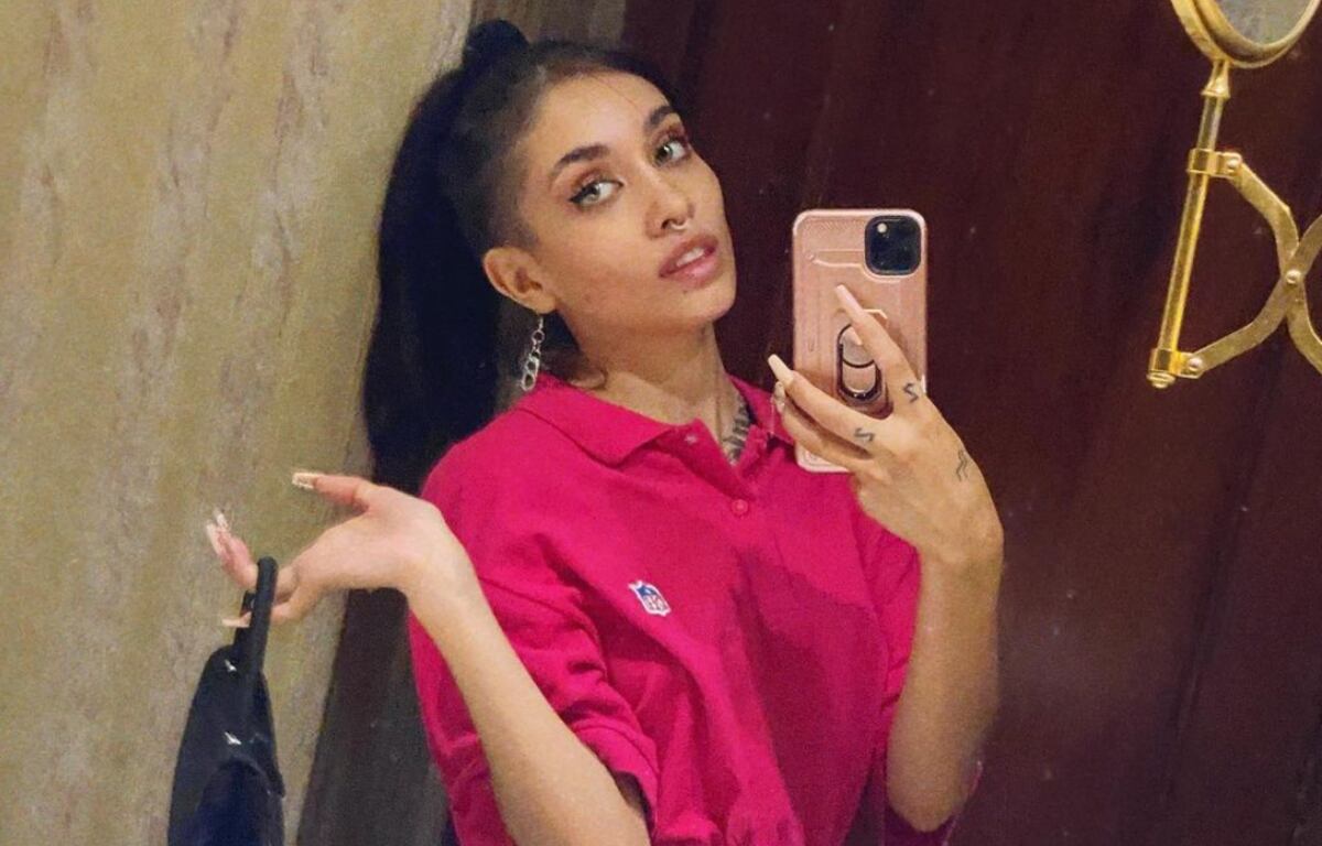 Con un top blanco de aberturas, María Becerra cautivó en Instagram