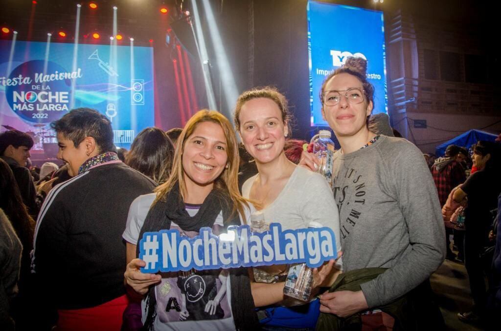 Éxito total para la tercer noche de la Fiesta Nacional de la Noche Más Larga.