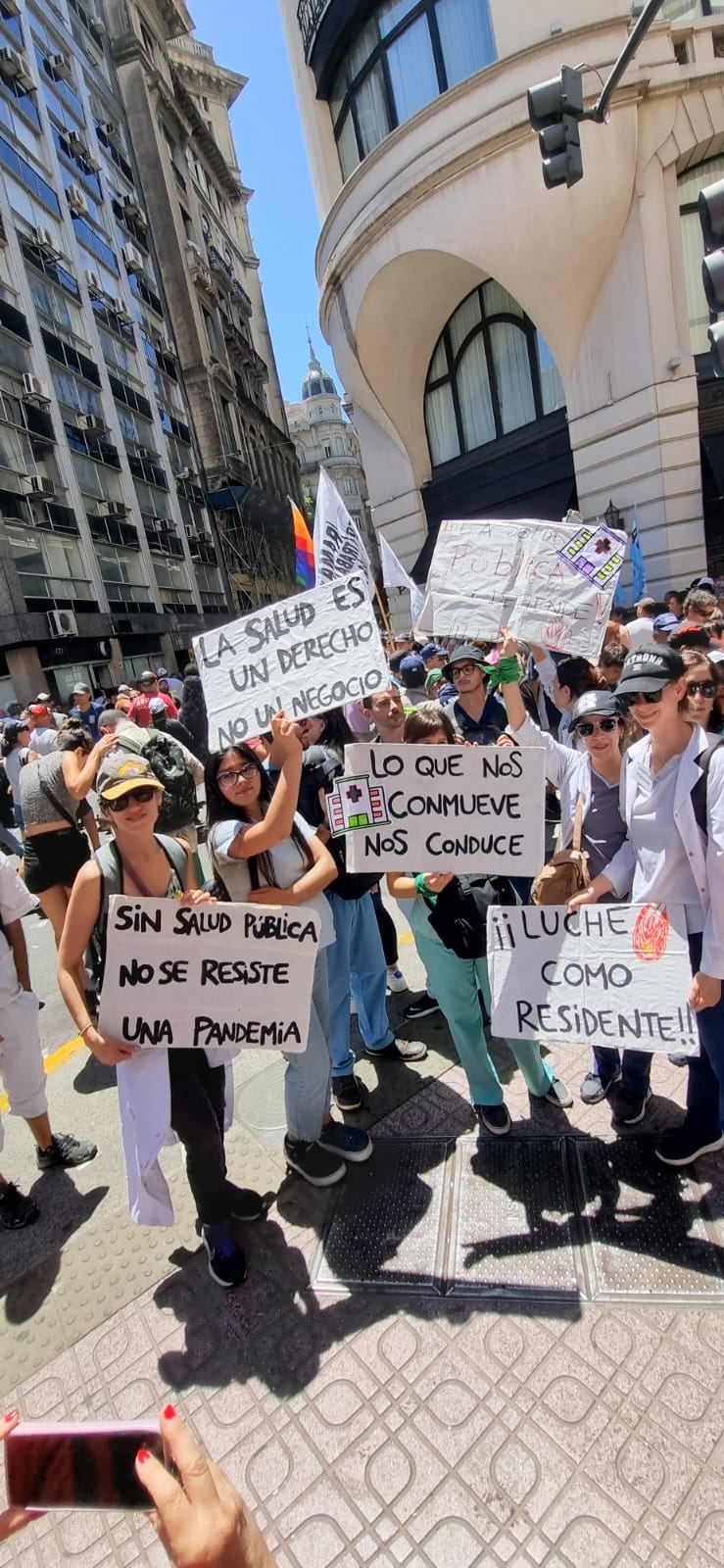 Gualeguaychú presente en la marcha masiva encabezada por la CGT en contra el gobierno Nacional