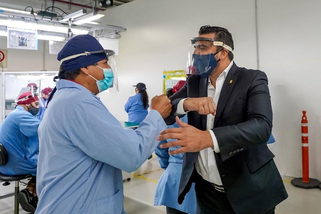 En el marco de la visita del Ministro de Desarrollo Productivo de la Nación, Matías Kulfas y el intendente Walter Vuoto realizaron una recorrida a las plantas 2 y 5 de la fábrica Newsan de la ciudad.