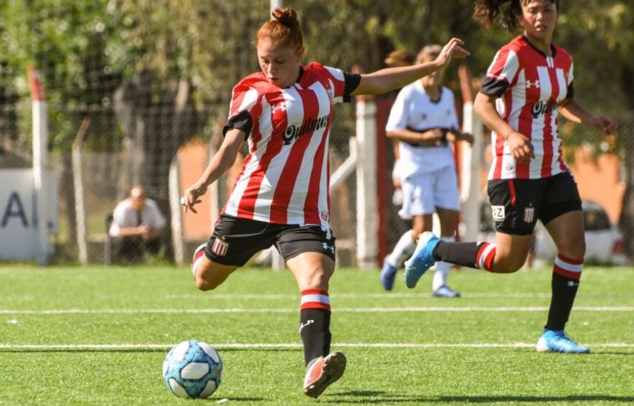 La mendocina que es titular indiscutida en el elenco pincharrata del fútbol profesional. /Giménez