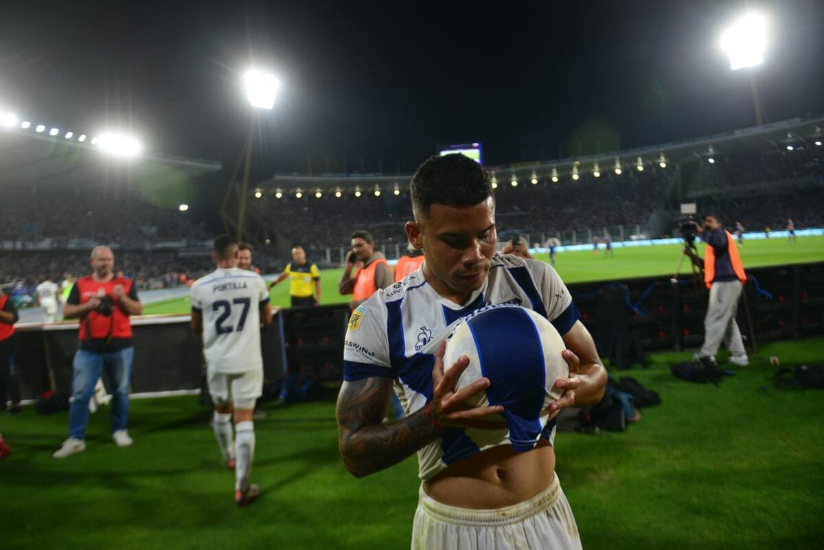 El gol de Talleres desde adentro y por qué Miguel Navarro lo festejó así