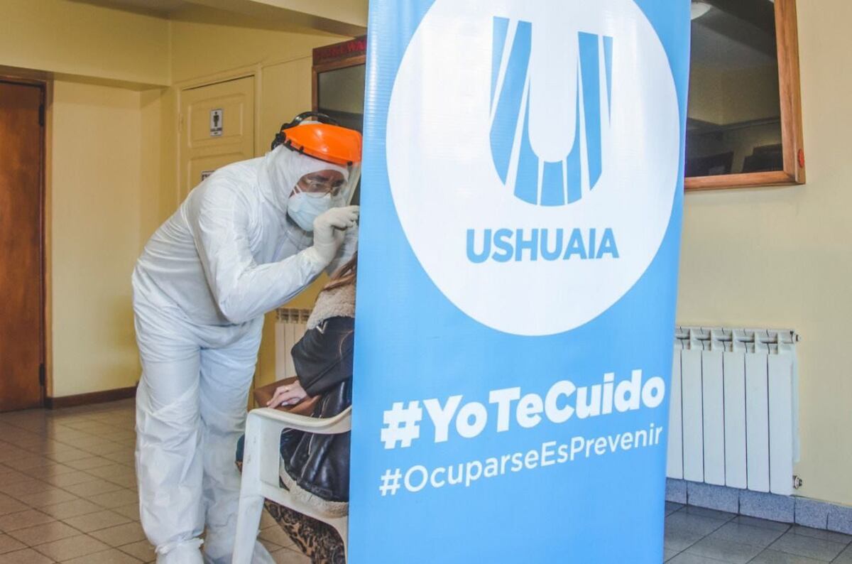 Ushuaia: comenzaron las jornadas de hisopados en el Cine Packewaia
