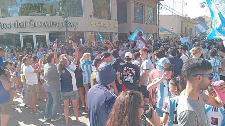 Gualeguay ciudad natal de Lisandro Martínez festejó