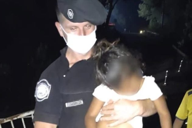 Tras realizar la maniobra de Heimlich, un efectivo policial salvó a una menor en Alba Posse.