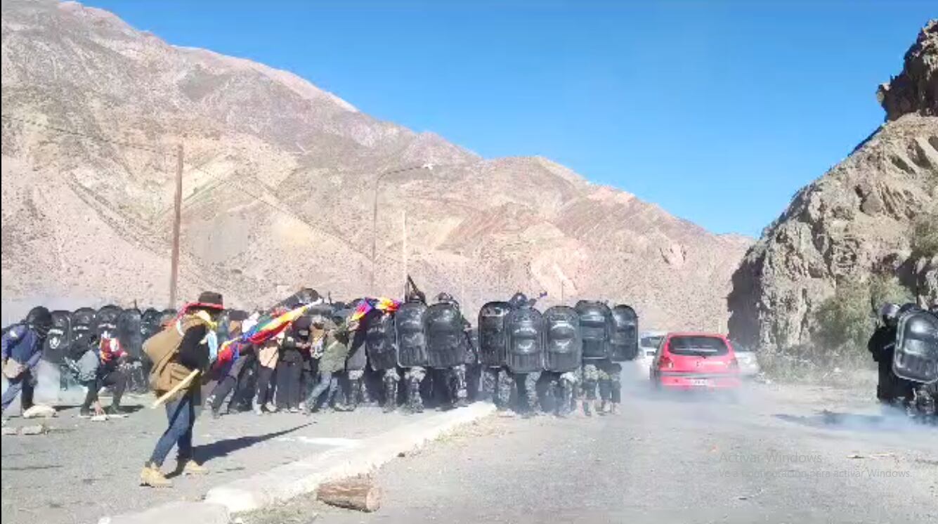 Un total de 25 personas fueron imputadas por la comisión de diferentes delitos en el piquete de la Ruta Nacional 9 en la Quebrada de Humahuaca, el sábado 17 de junio.