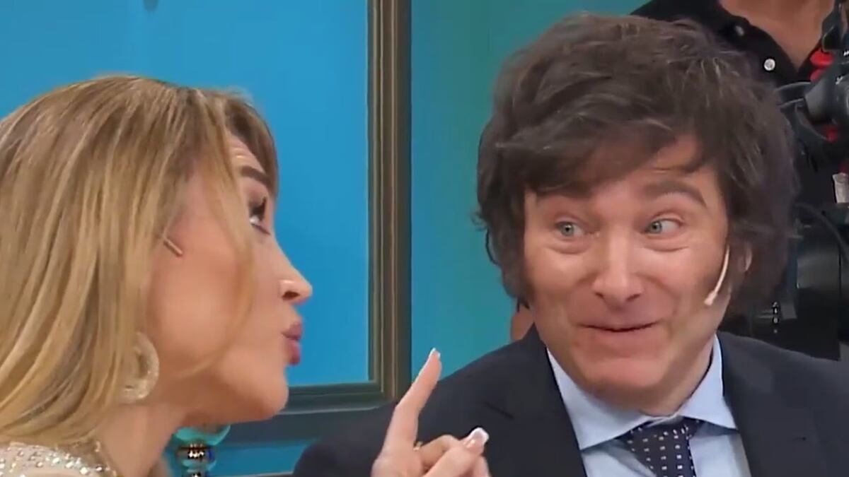 Javier Milei publicó un romántico video con Fátima Florez desde la cocina de su casa: “Imposible no amarla”