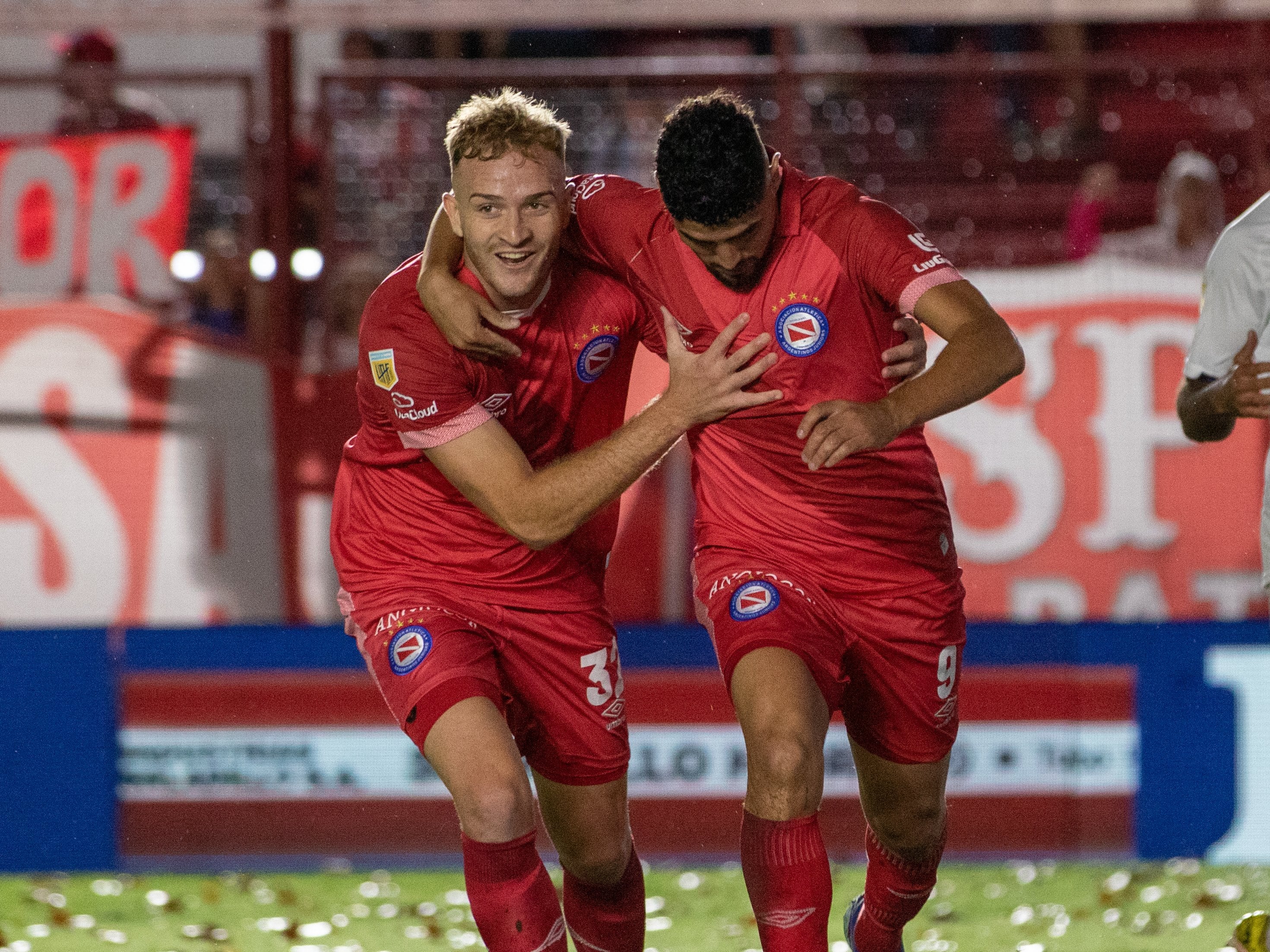 Argentinos Juniors recibe a Barracas y le sirve el empate.