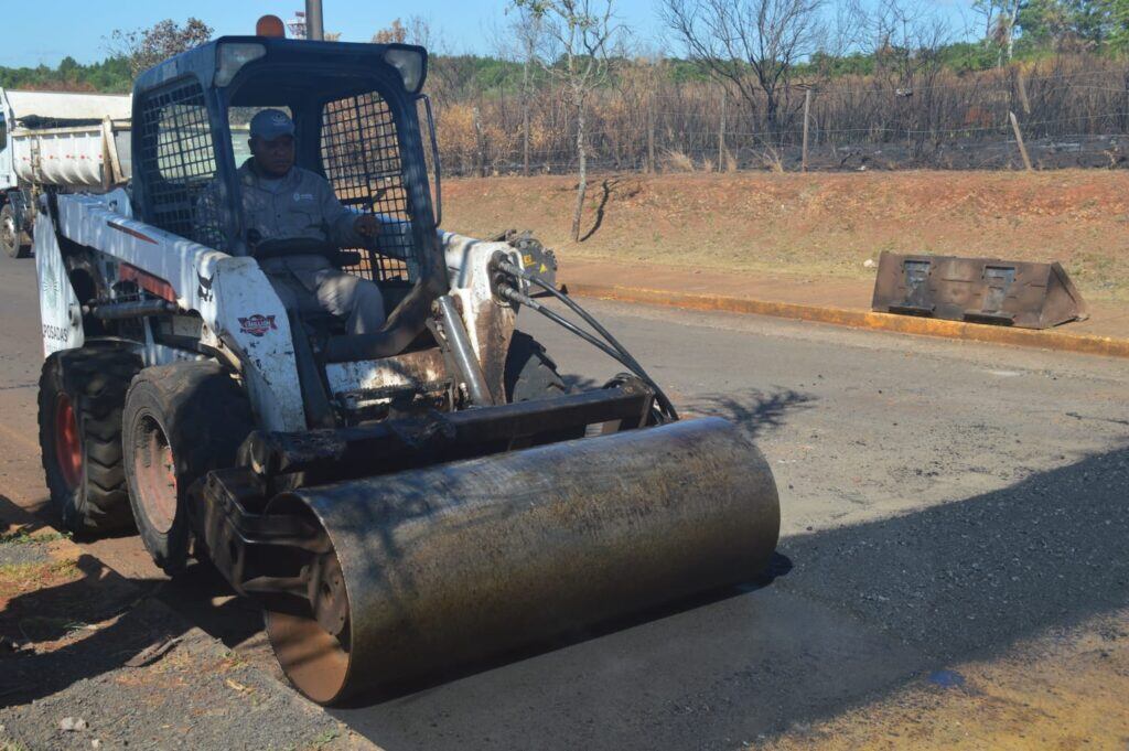 Eldorado: ambas plantas de asfalto funcionan a toda máquina.