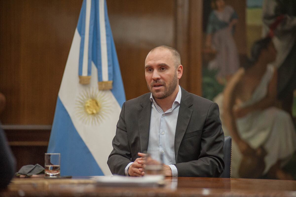 Tras la presentación de Martín Guzmán ante los gobernadores, el riesgo país subió