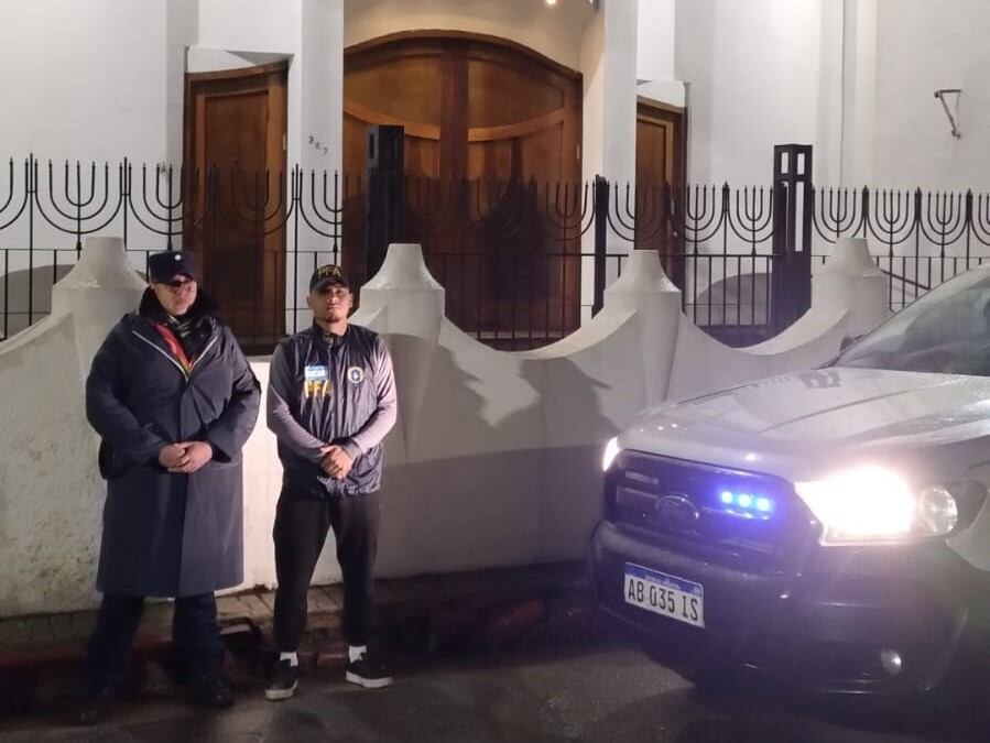 Templo israelita custodiado por la Policía de Córdoba.