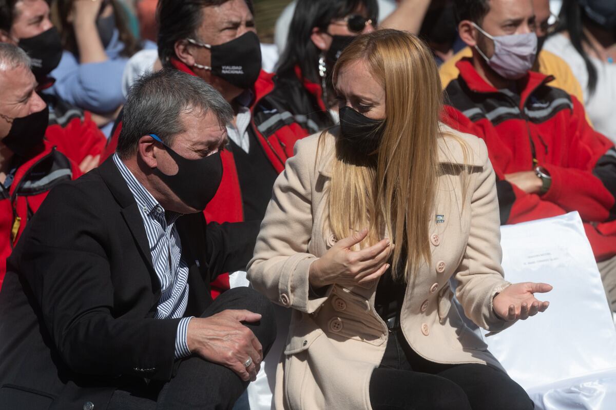 Senadora Nacional Anabel Fernández Sagasti junto a Adolfo Bermejo.